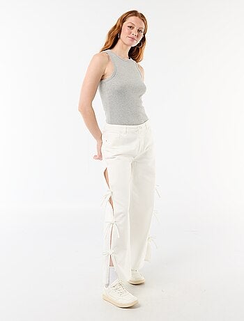 Pantaloni in twill con nodi sui lati