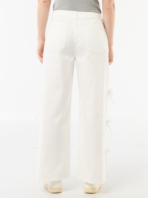 Pantaloni in twill con nodi sui lati - Kiabi