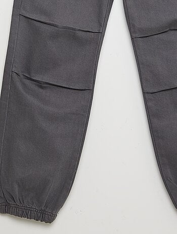 Pantaloni joggers dritti