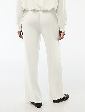 Pantaloni jogging ampi in maglia morbida