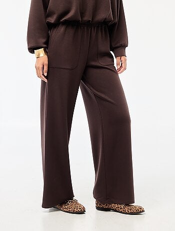 Pantaloni jogging ampi in maglia morbida