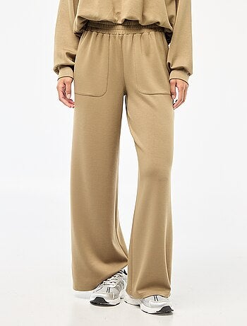 Pantaloni jogging ampi in maglia morbida