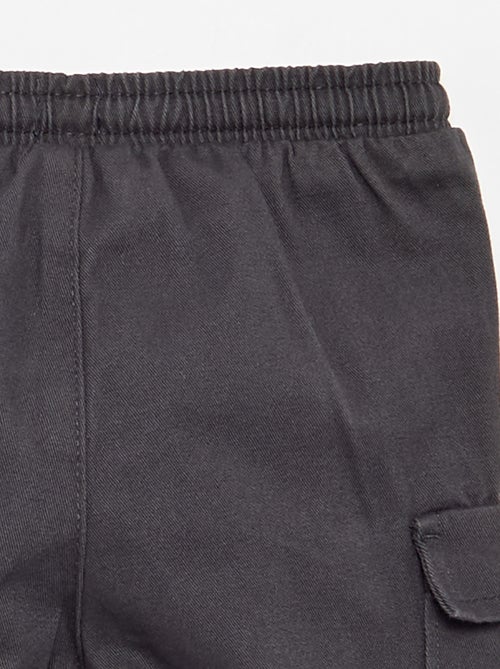 Pantaloni jogging in twill con tasche con patta - Kiabi