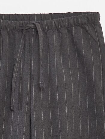 Pantaloni larghi con cintura elasticizzata e 2 tasche
