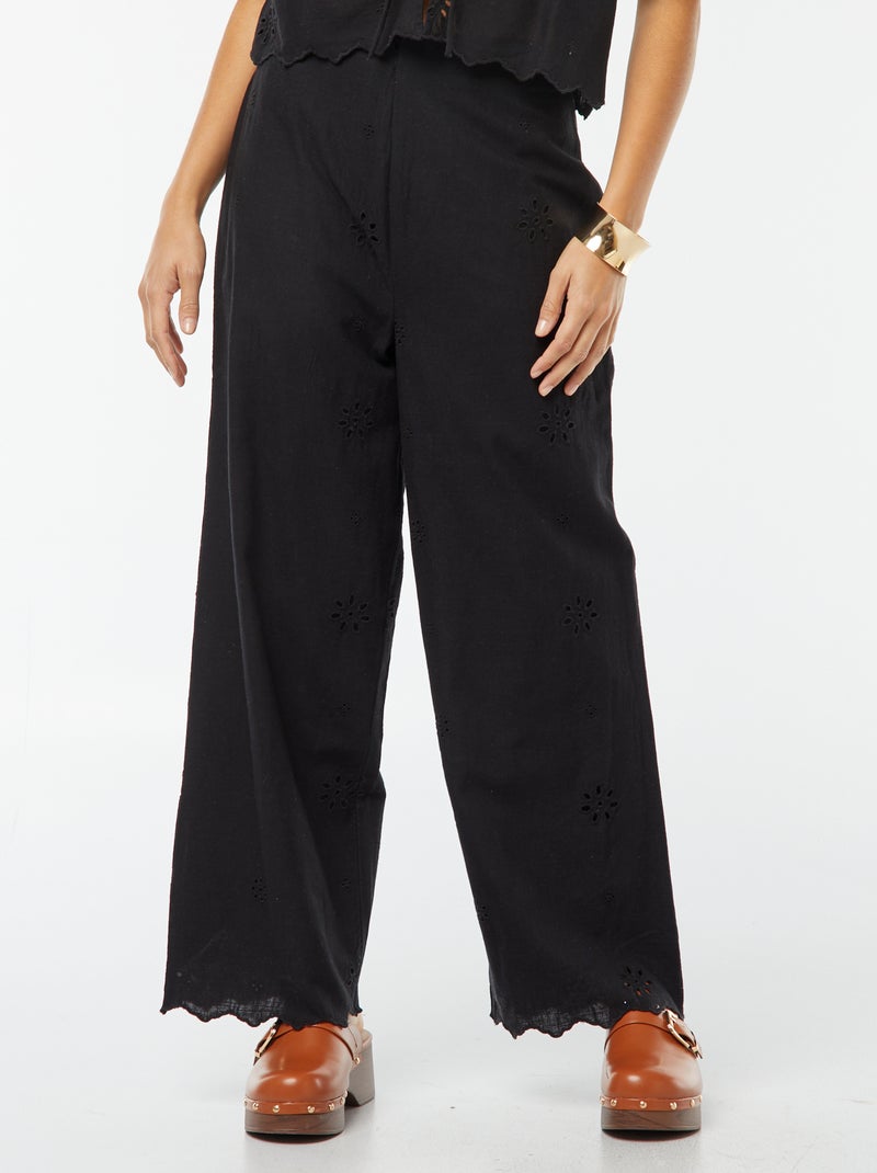 Pantaloni larghi con ricami a punto inglese nero - Kiabi