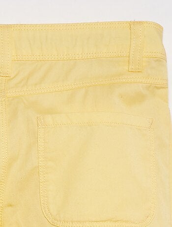 Pantaloni larghi e leggeri
