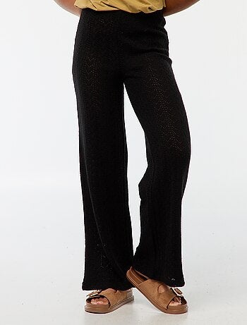 Pantaloni larghi in maglia all'uncinetto