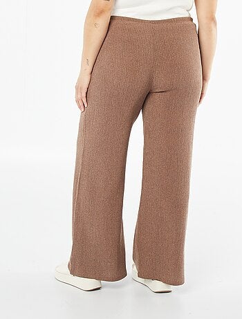 Pantaloni larghi in maglia goffrata