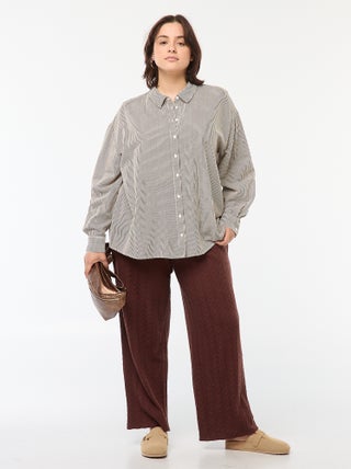 Pantaloni larghi in tessuto traforato
