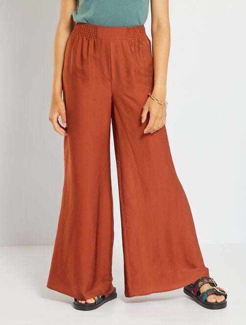 Pantaloni larghi morbidi effetto satinato - MARRONE - Kiabi - 22.00€