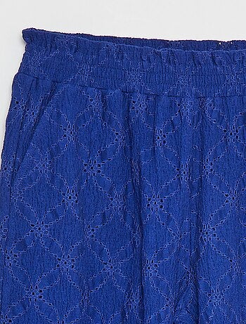Pantaloni larghi traforati