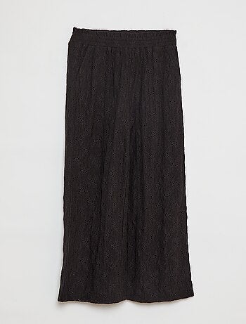 Pantaloni larghi traforati