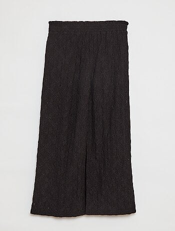 Pantaloni larghi traforati