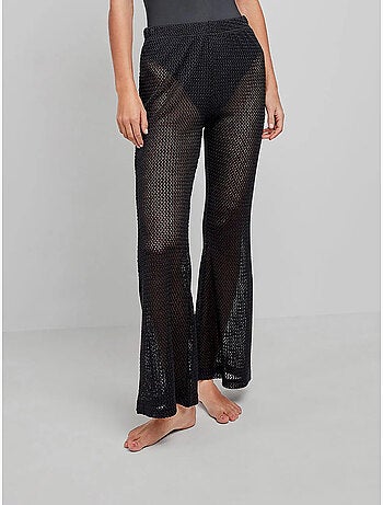 Pantaloni lunghi all'uncinetto
