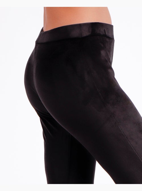 Pantaloni lunghi elasticizzati in velluto da donna ADMAS - Kiabi Pantaloni lunghi elasticizzati in velluto da donna ADMAS - Kiabi