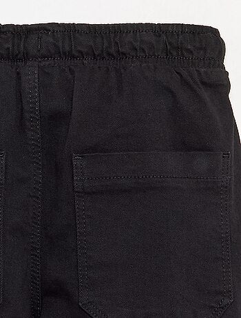 Pantaloni modello jogging