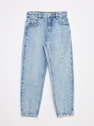 Pantaloni mom fit in denim con abrasioni