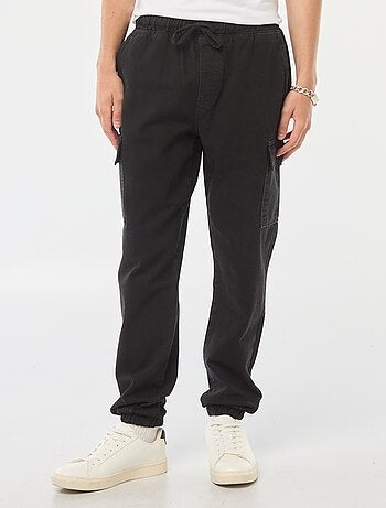 Pantaloni multipoches con vita elasticizzata