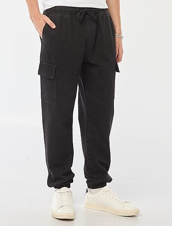 Pantaloni multipoches con vita elasticizzata