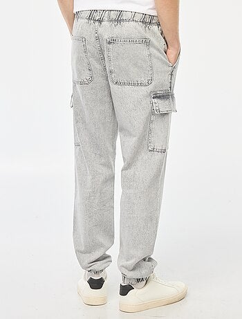 Pantaloni multipoches con vita elasticizzata