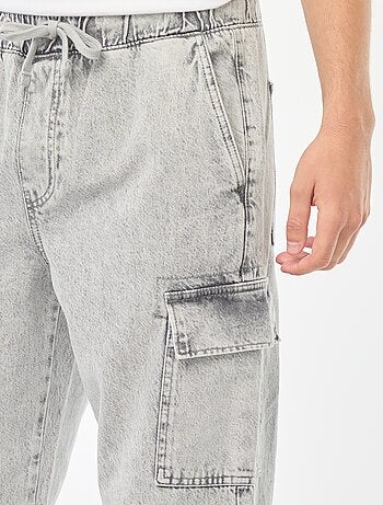 Pantaloni multipoches con vita elasticizzata