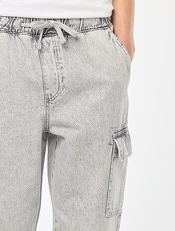 Pantaloni multipoches con vita elasticizzata