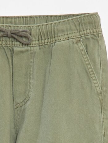 Pantaloni multitasche con cintura elasticizzata