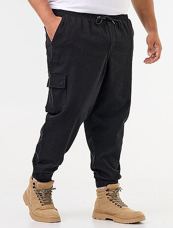 Pantaloni multitasche con vita elasticizzata