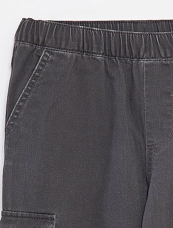 Pantaloni multitasche con vita regolabile