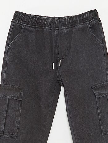 Pantaloni multitasche elasticizzati