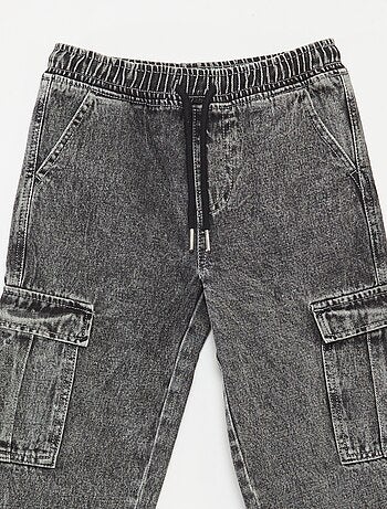 Pantaloni multitasche elasticizzati