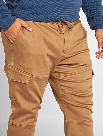Pantaloni multitasche
