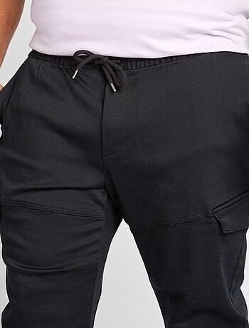 Pantaloni multitasche