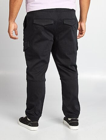 Pantaloni multitasche