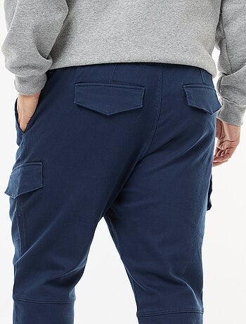 Pantaloni multitasche tinta unita con cintura elasticizzata