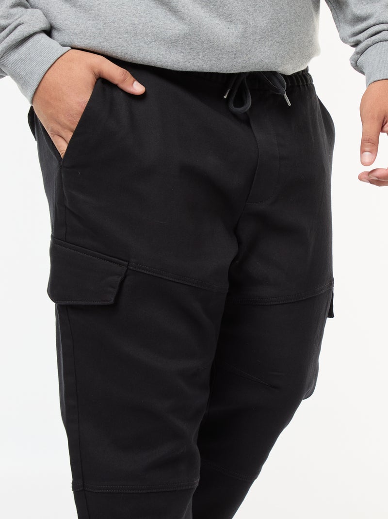 Pantaloni multitasche tinta unita con cintura elasticizzata Nero - Kiabi