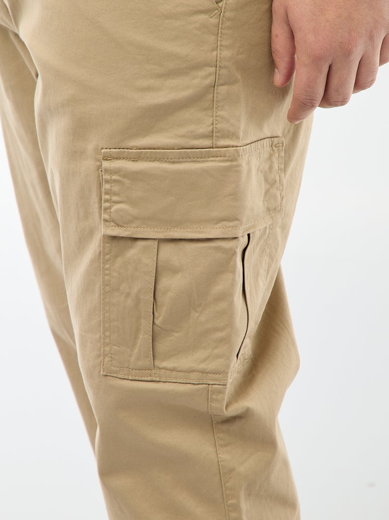 Pantaloni multitasche tinta unita con passanti per cintura Beige - Kiabi