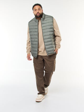 Pantaloni multitasche tinta unita con passanti per cintura