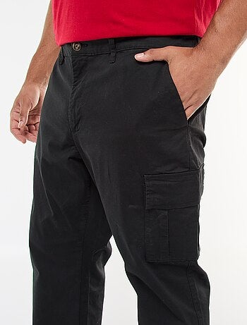 Pantaloni multitasche tinta unita con passanti per cintura