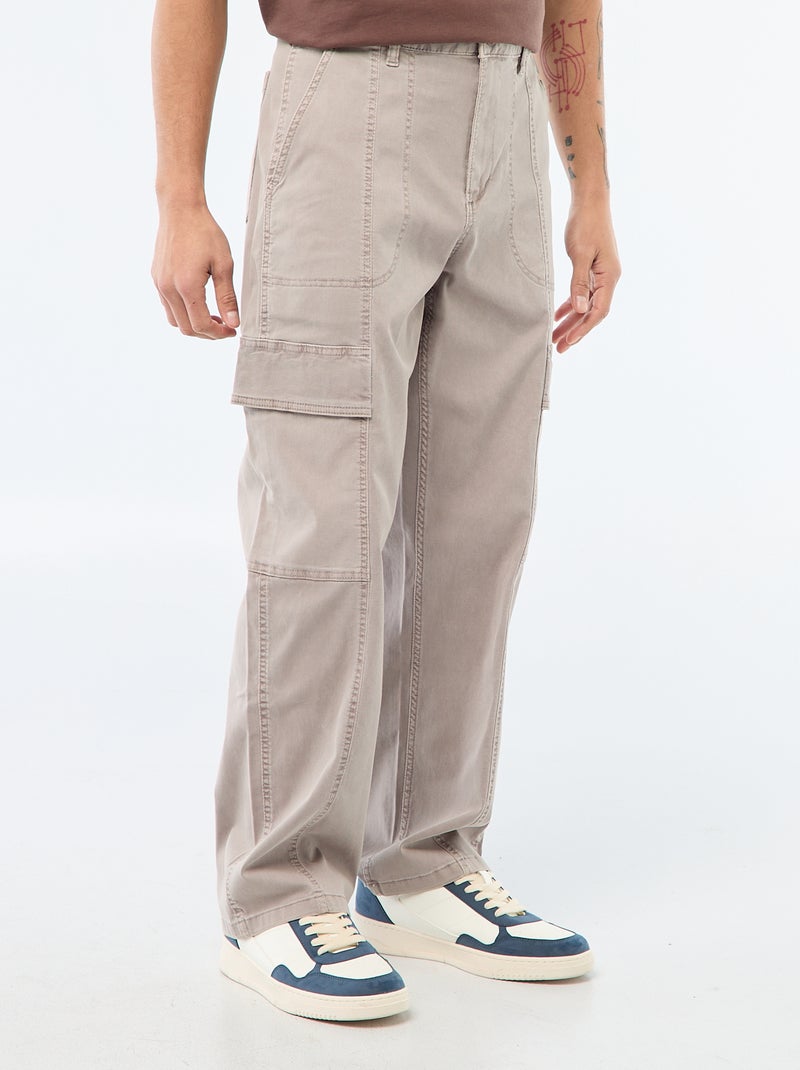 Pantaloni multitasche tinta unita taglio dritto / Regular Fit Grigio - Kiabi