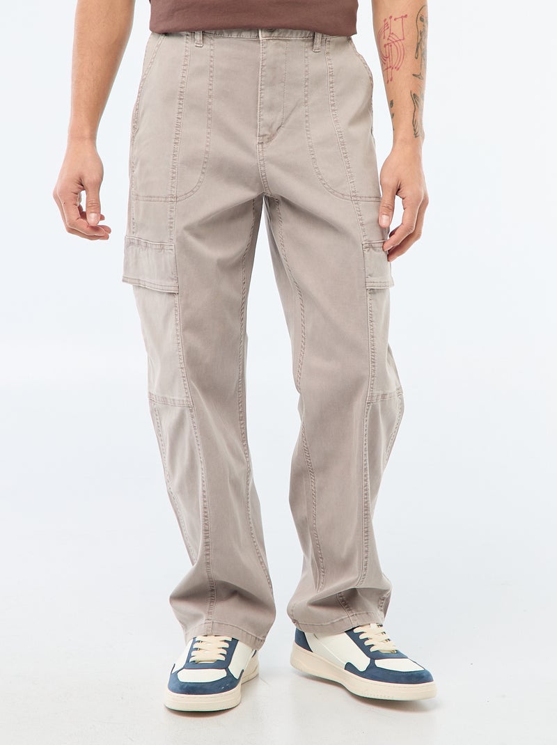 Pantaloni multitasche tinta unita taglio dritto / Regular Fit Grigio - Kiabi