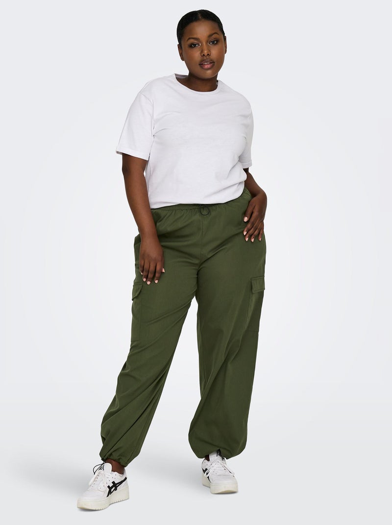 Pantaloni parachute 'Only Carmakoma' verde kaki - Kiabi
