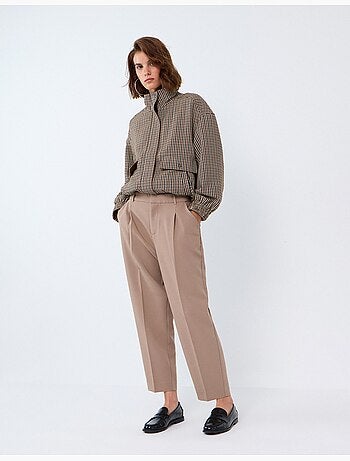 Pantaloni piegati, mo fashion