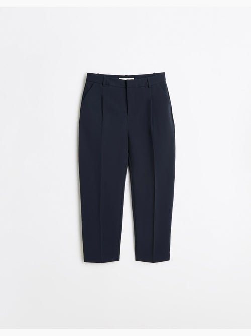 Pantaloni piegati, mo fashion - Kiabi Pantaloni piegati, mo fashion - Kiabi