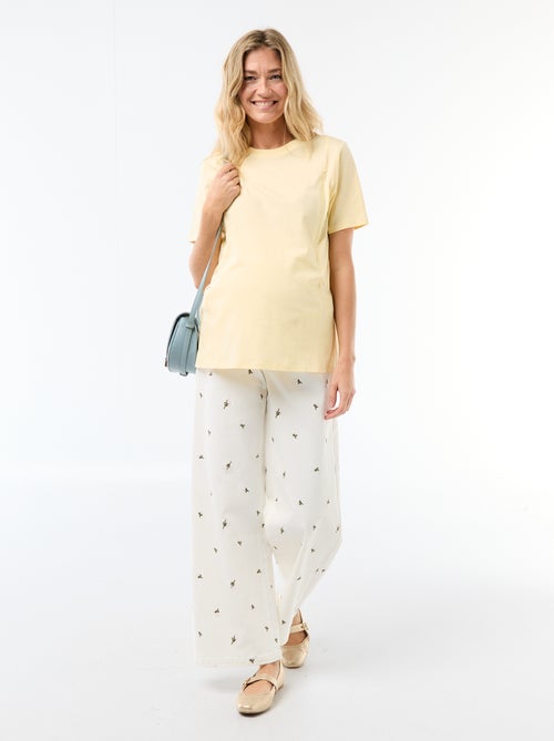 Pantaloni premaman con cintura elasticizzata e motivo ricamato - Kiabi Pantaloni premaman con cintura elasticizzata e motivo ricamato - Kiabi