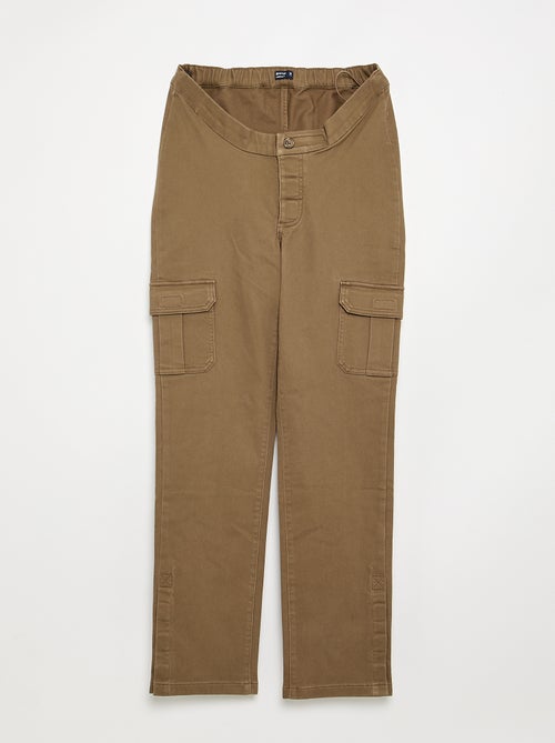 Pantaloni regular con tasche a patta - collezione facile da indossare - Kiabi Pantaloni regular con tasche a patta - collezione facile da indossare - Kiabi