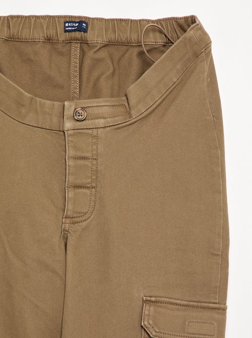 Pantaloni regular con tasche a patta - collezione facile da indossare - Kiabi Pantaloni regular con tasche a patta - collezione facile da indossare - Kiabi