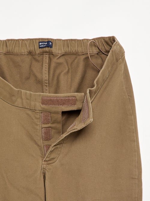 Pantaloni regular con tasche a patta - collezione facile da indossare - Kiabi Pantaloni regular con tasche a patta - collezione facile da indossare - Kiabi