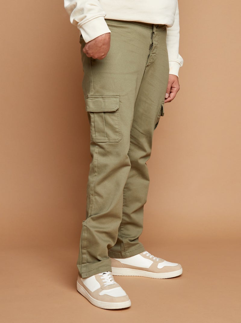 Pantaloni regular con tasche a patta - collezione facile da indossare VERDE - Kiabi