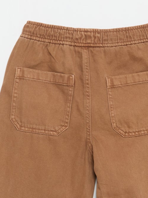Pantaloni relaxed fit con vita elasticizzata - Kiabi Pantaloni relaxed fit con vita elasticizzata - Kiabi